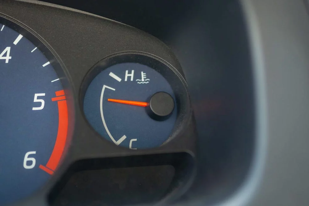 5 Ciri Ciri Mobil Overheat yang Muncul